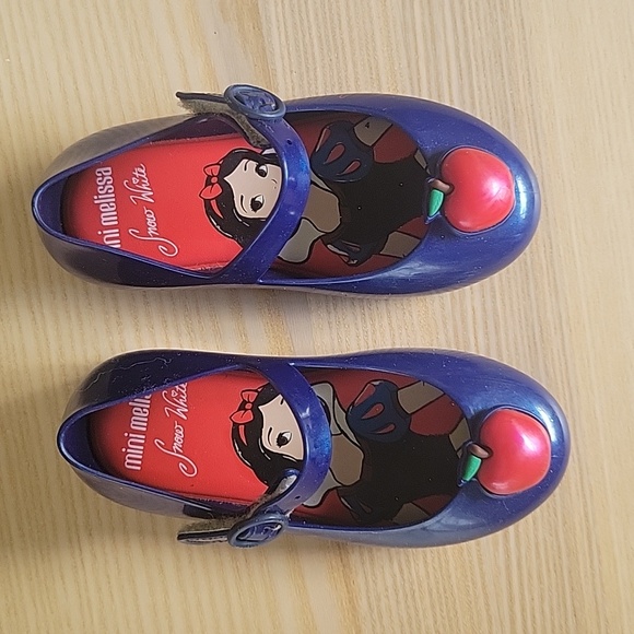 Mini Melissa Snow White USA 9 - Picture 6 of 6